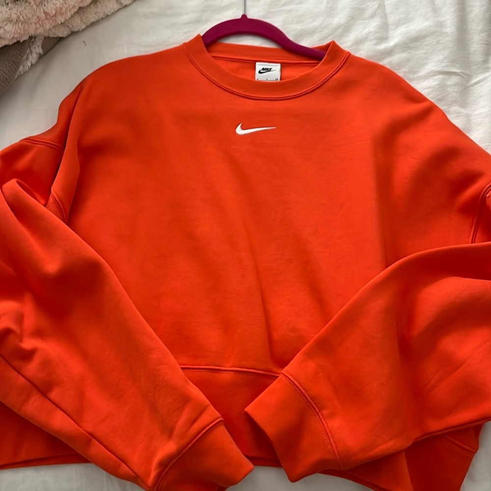 Nike sweatshirt